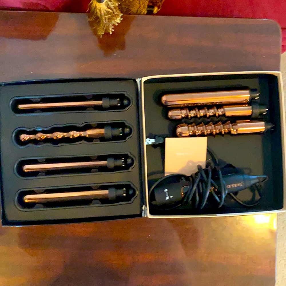 Foxybae Rose Gold 7-in-1 Curling Wand New
